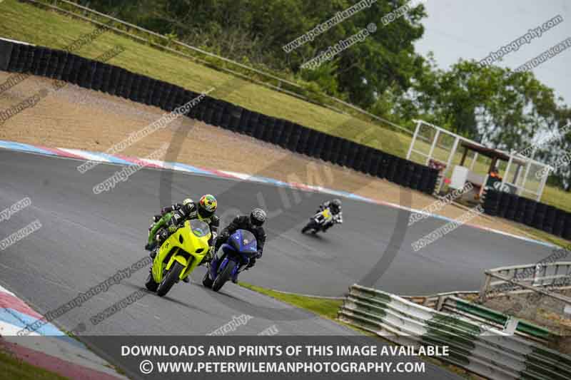 enduro digital images;event digital images;eventdigitalimages;mallory park;mallory park photographs;mallory park trackday;mallory park trackday photographs;no limits trackdays;peter wileman photography;racing digital images;trackday digital images;trackday photos